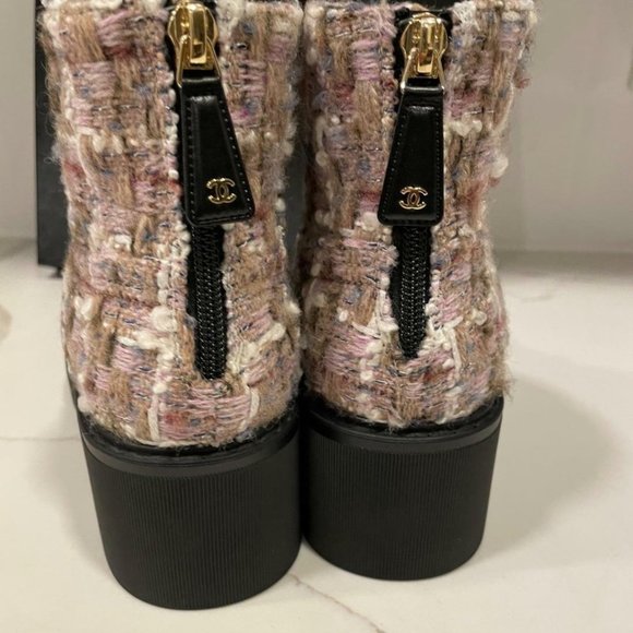 CHANEL 20B Tweed Fabric Cap Toe Pearl Lace Up Ankle Bootie Boots Shoes - Picture 8 of 12